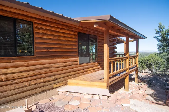 $349,000 | 34460 West Via De Oro Parkway, Seligman, AZ 86337