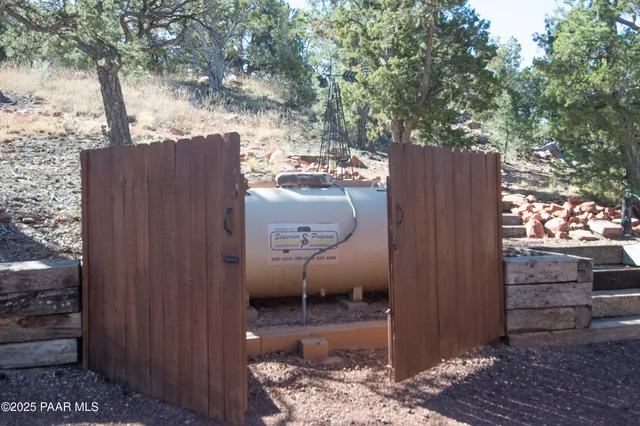 $349,000 | 34460 West Via De Oro Parkway, Seligman, AZ 86337