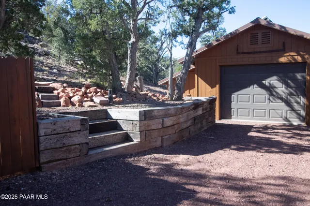 $349,000 | 34460 West Via De Oro Parkway, Seligman, AZ 86337