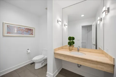 $2,099,000 | 920 Pine Tree Lane, Winnetka, IL 60093