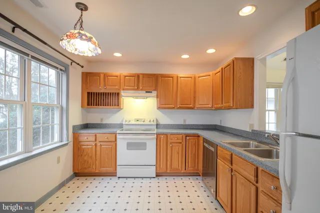 $269,500 | 922 West Schumaker Manor Drive, Salisbury, MD 21804