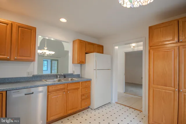 $269,500 | 922 West Schumaker Manor Drive, Salisbury, MD 21804