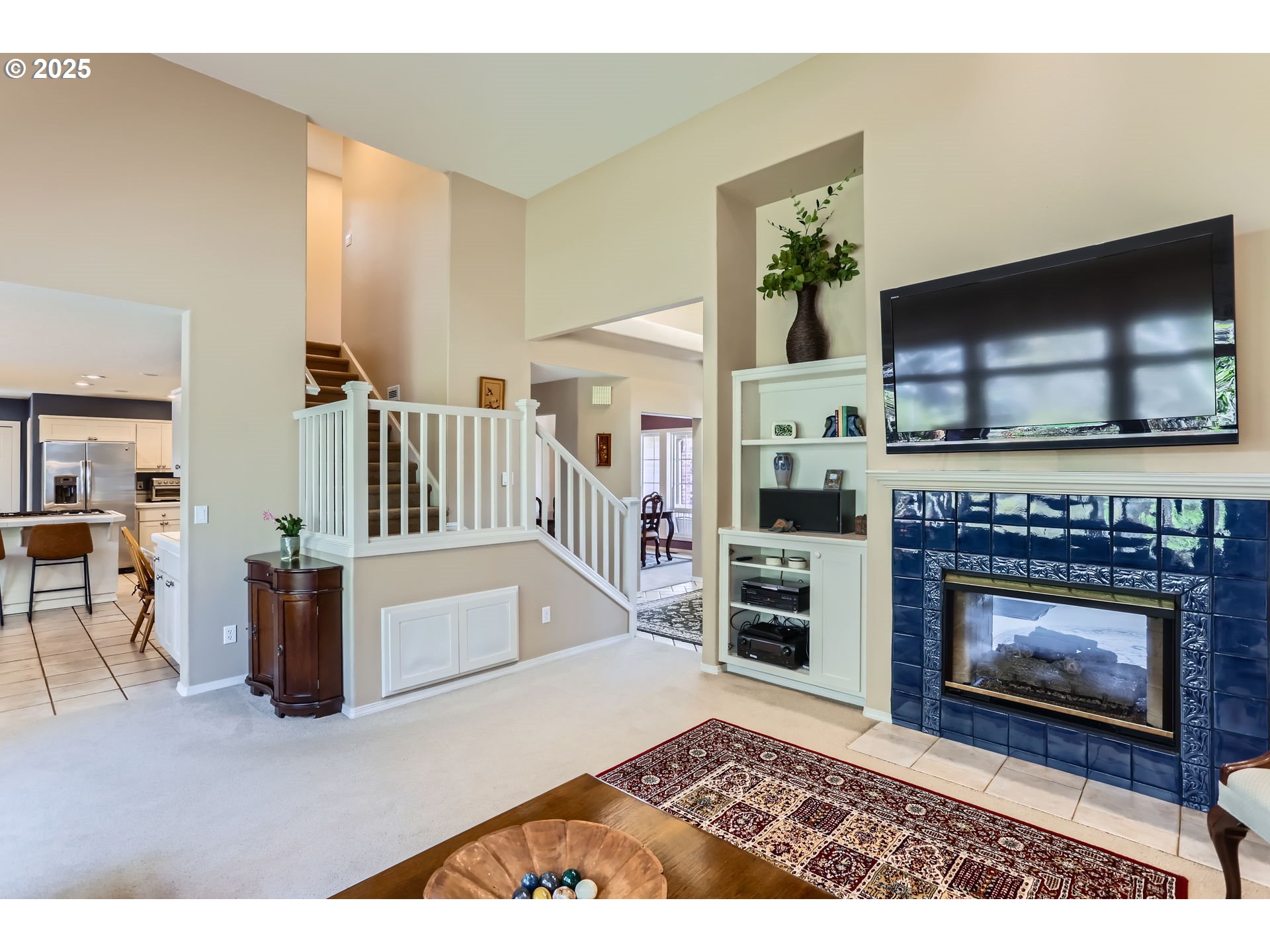 8650 Southwest Turquoise Loop Beaverton, OR 97007 - Photo 7 of 35 Living Room