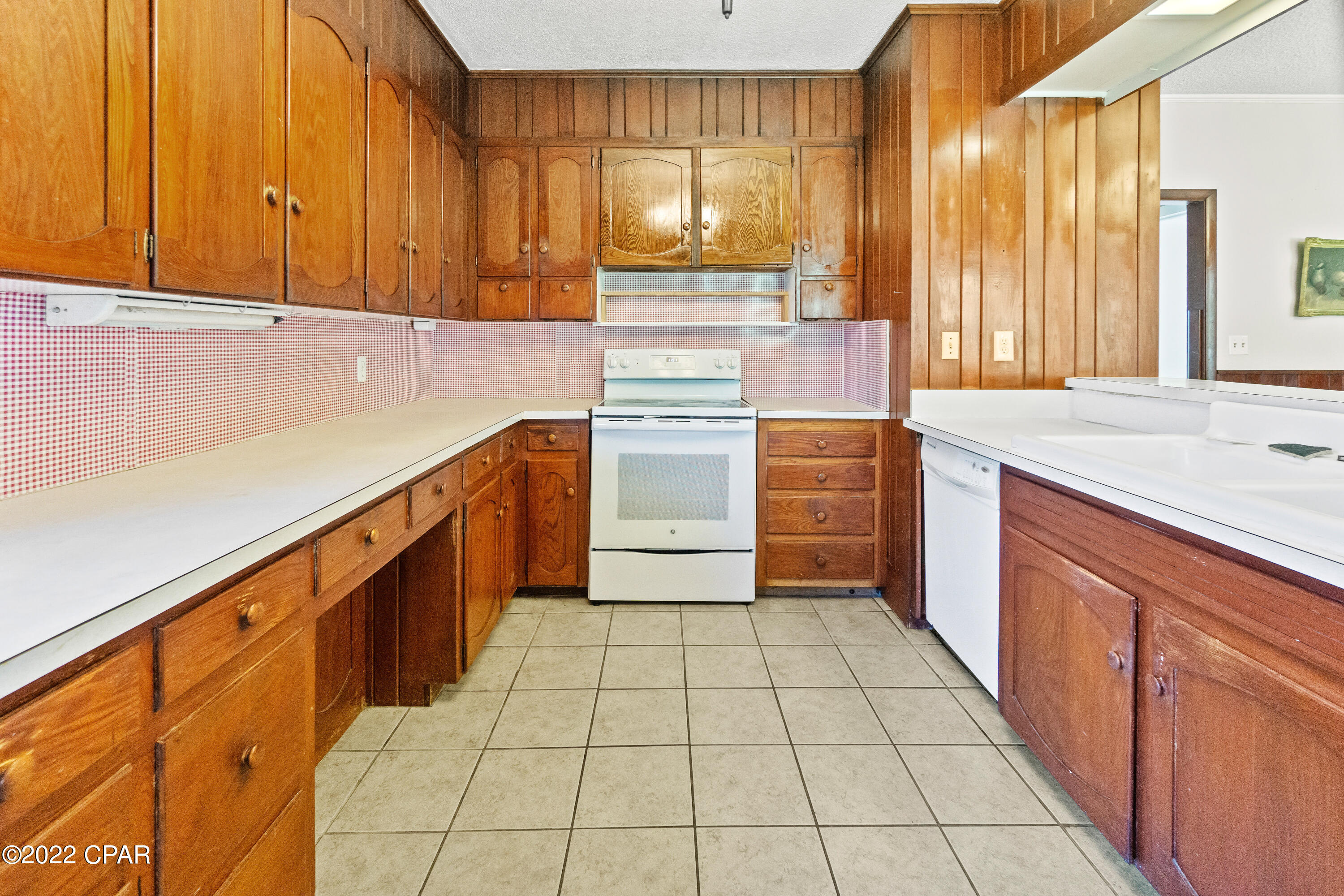 1318 Gainer Road Chipley, FL 32428 - Photo 7 of 25