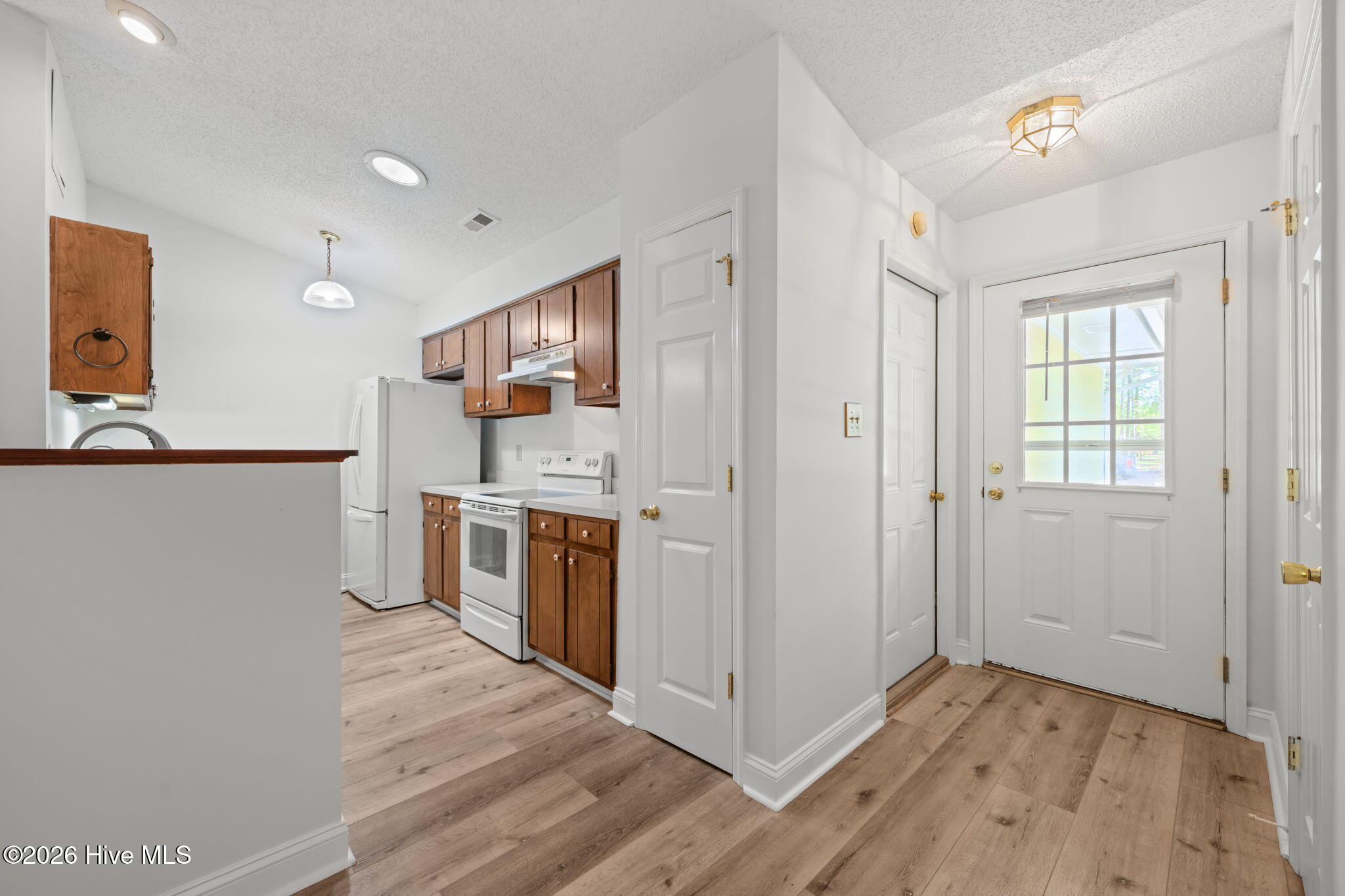 1117 Gilgo Road Oriental, NC 28571 - Photo 6 of 49 26-web-or-mls-DSC_9334