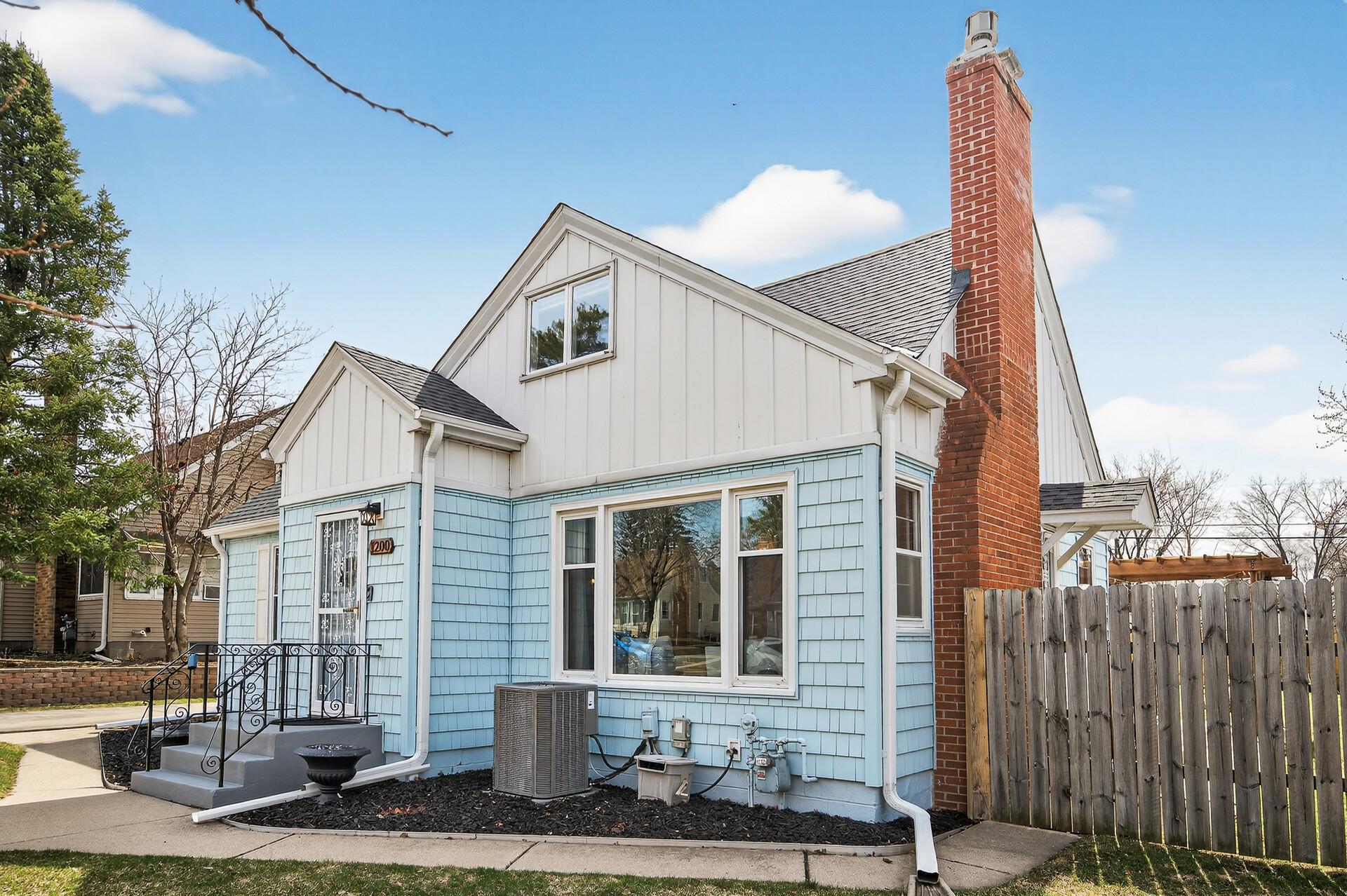 1200 Leland Road East St. Paul, MN 55109 - Photo 9 of 44