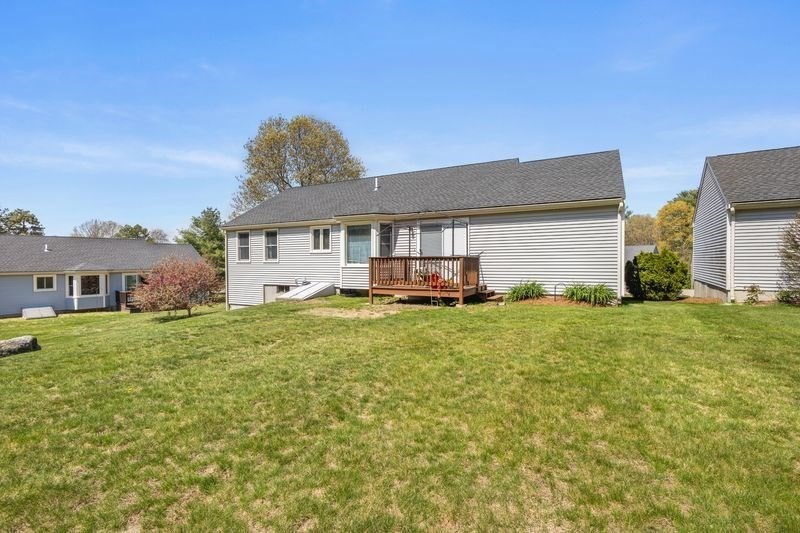 38 Country Road, Unit 38 Uxbridge, MA 01569 - Photo 3 of 24