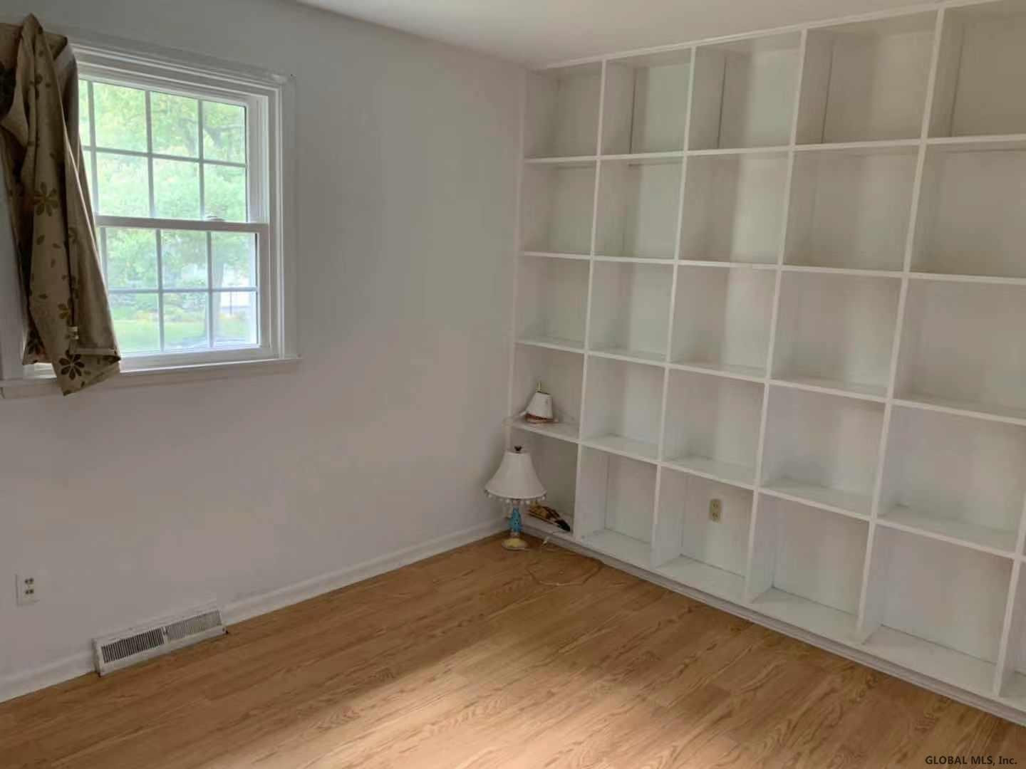 79 Devon Road Bethlehem, NY 12054 - Photo 6 of 29 Photo 6