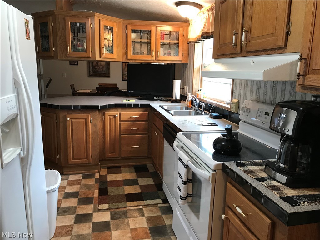 6781 Rutledge Street Southeast Dennison, OH 44621 - Photo 7 of 28
