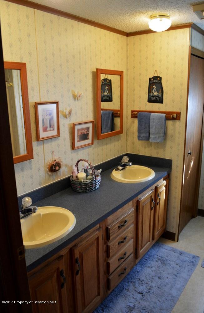 116 Lake Road Nicholson, PA 18446 - Photo 14 of 27 Gallery Image 14