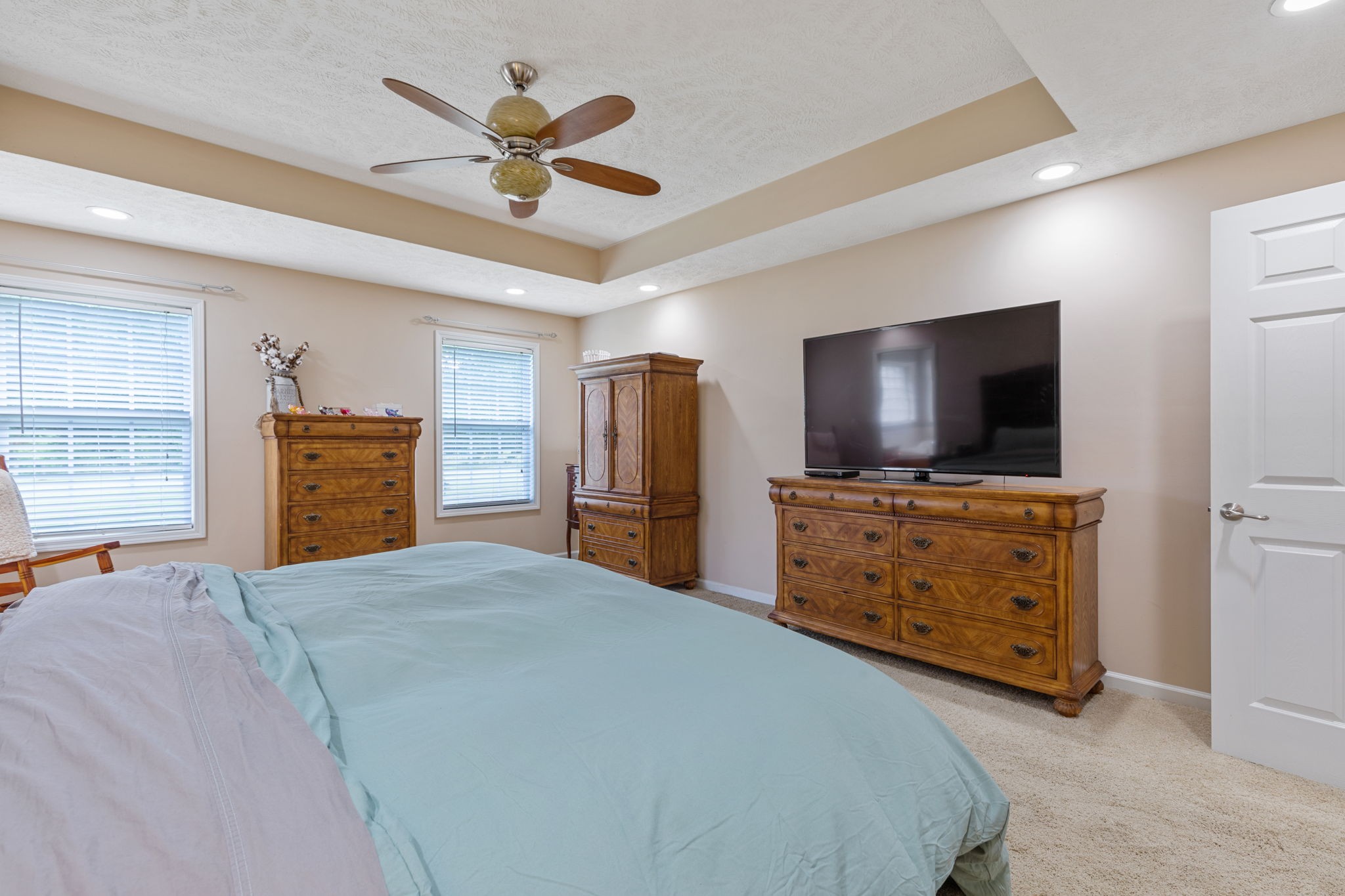 1972 Espy Road Bradyville, TN 37026 - Photo 22 of 67 a bedroom with furniture and flat screen tv