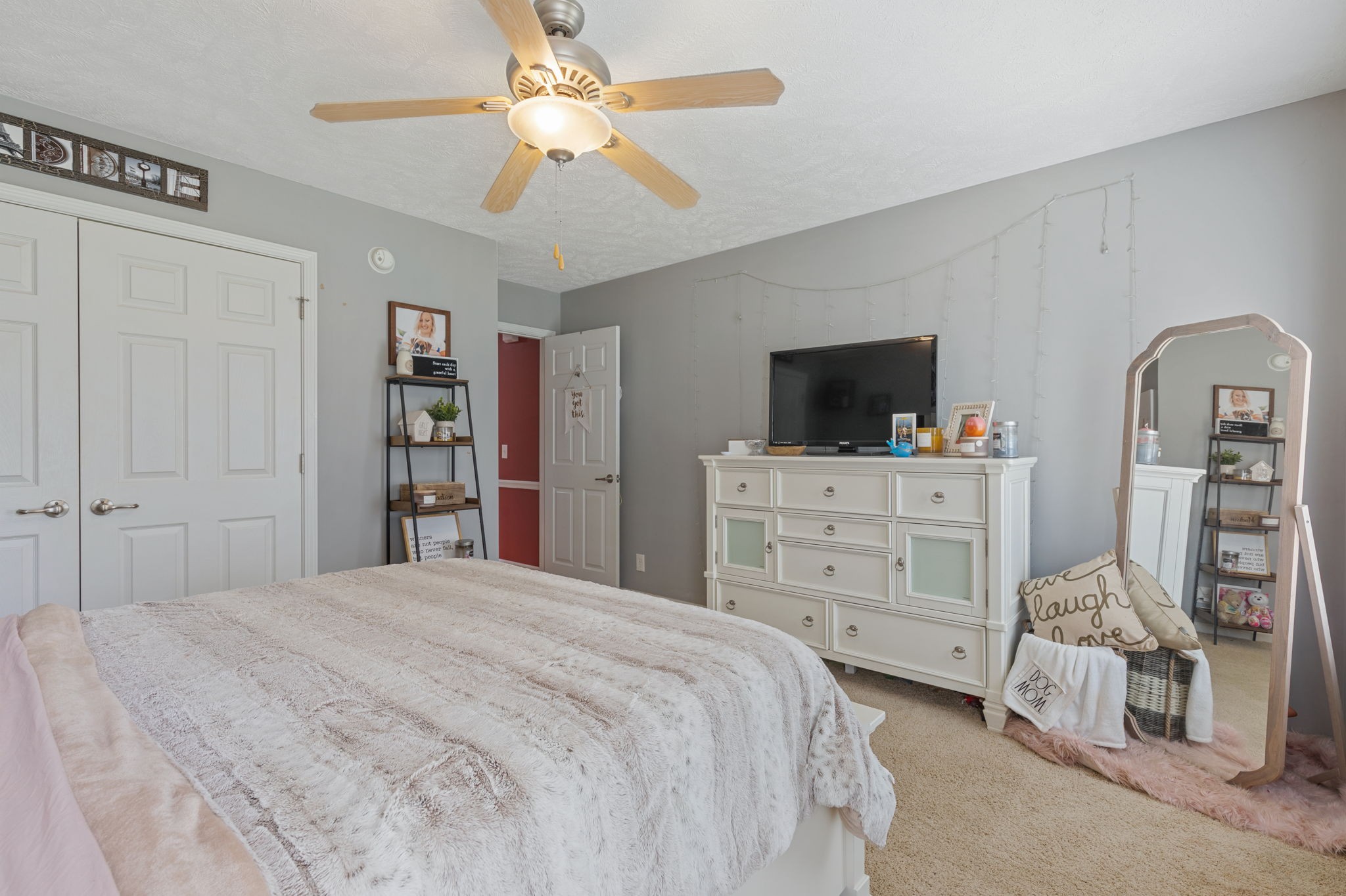 1972 Espy Road Bradyville, TN 37026 - Photo 39 of 67 a bedroom with a bed and a flat screen tv