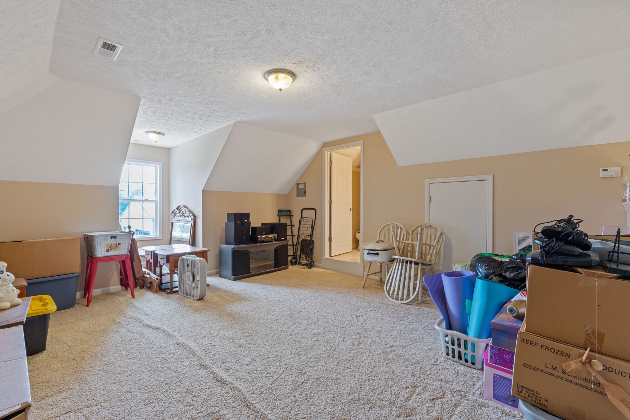 1972 Espy Road Bradyville, TN 37026 - Photo 41 of 67 a view of a living room and dining room