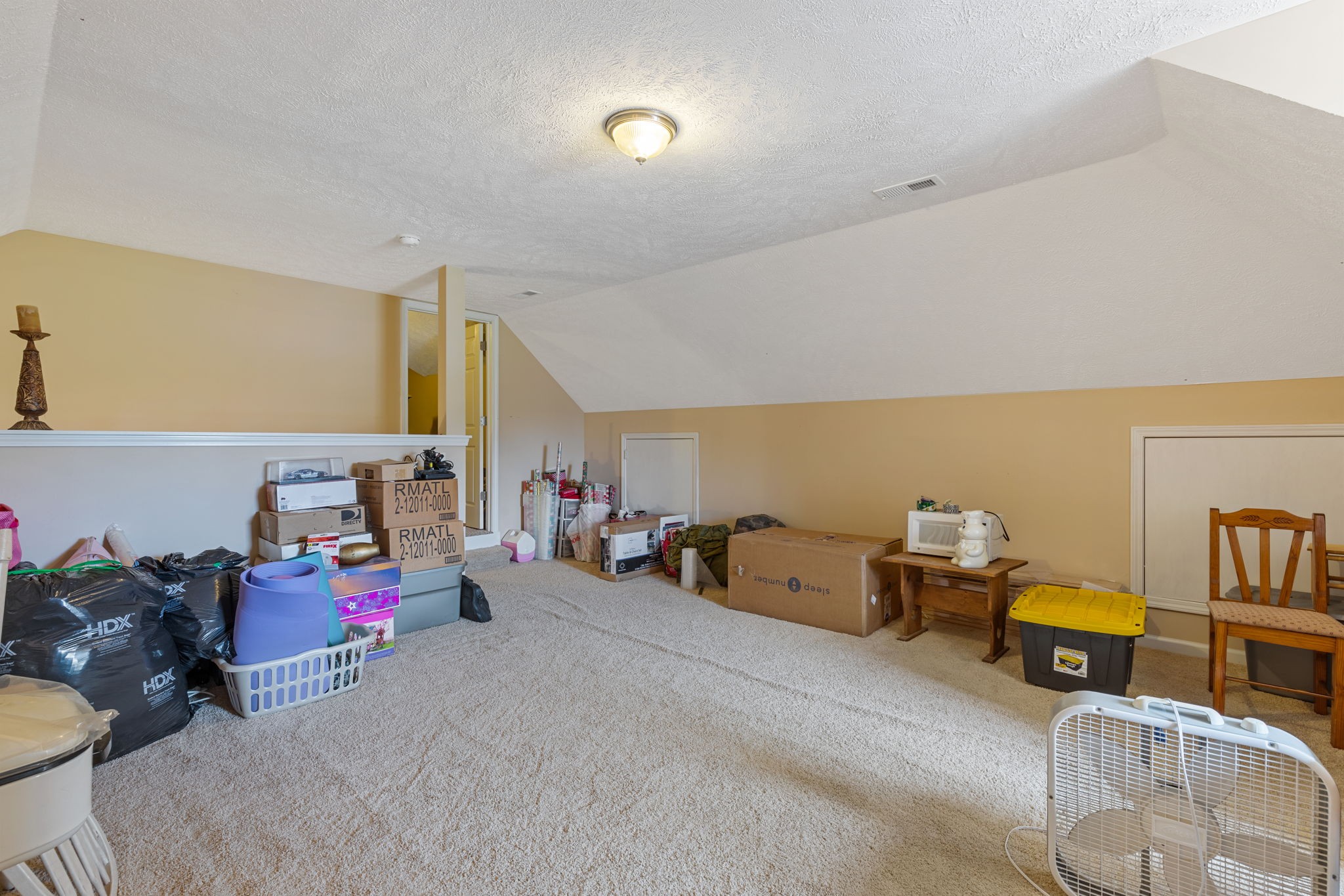1972 Espy Road Bradyville, TN 37026 - Photo 43 of 67 a living room with furniture