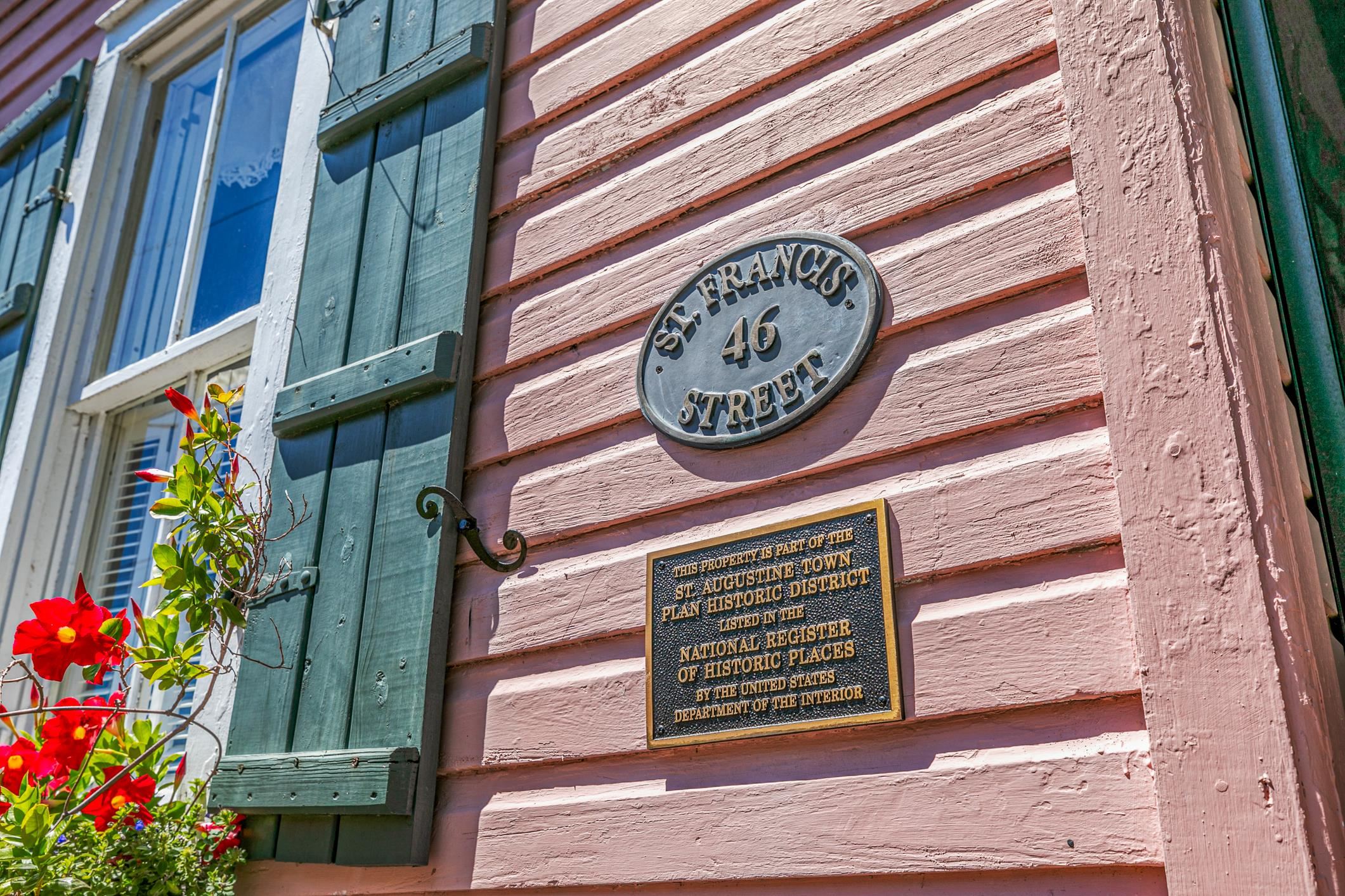 46 St Francis Street St. Augustine, FL 32084 - Photo 41 of 48 a front view of a building
