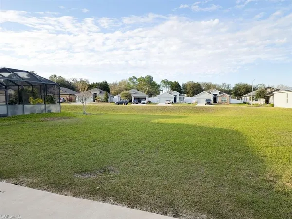 $2,100 | 13715 Garden Hills Drive, Spring Hill, FL 34609