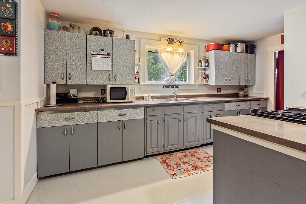 98 Burleigh Road Vassalboro, ME 04989 - Photo 11 of 59 Kitchen