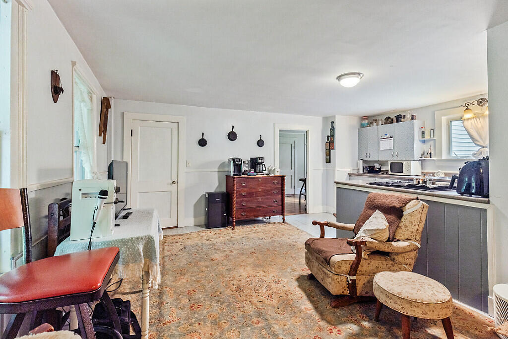 98 Burleigh Road Vassalboro, ME 04989 - Photo 17 of 59 Eat in dining area