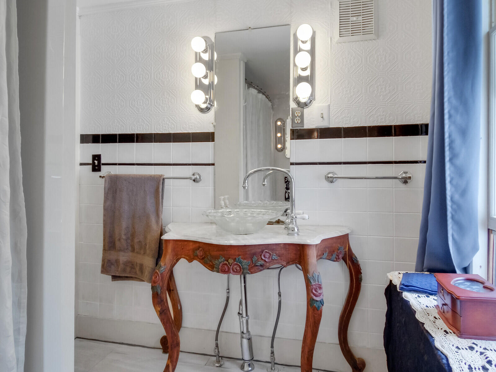 98 Burleigh Road Vassalboro, ME 04989 - Photo 43 of 59 Upstairs bath