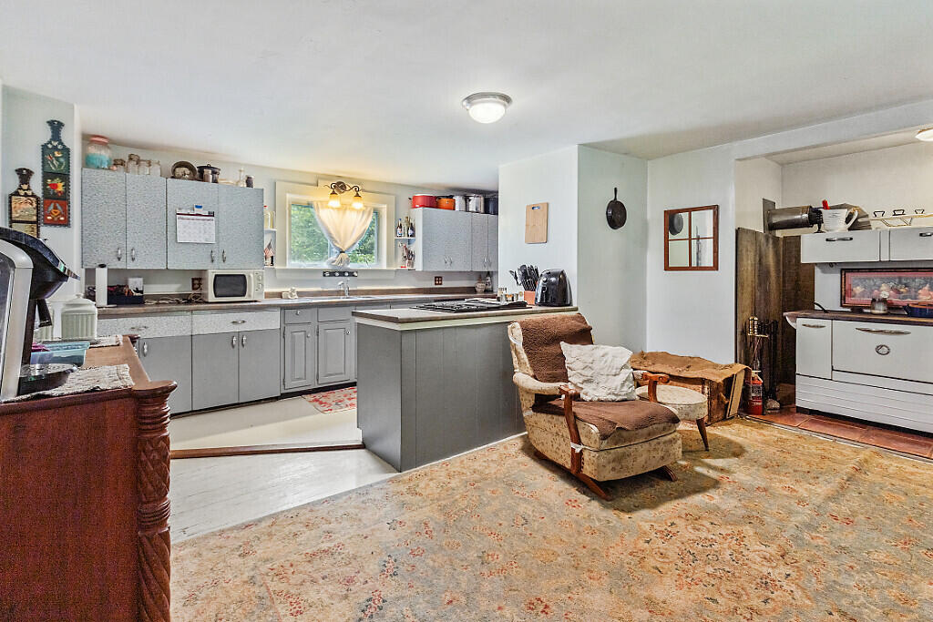 98 Burleigh Road Vassalboro, ME 04989 - Photo 8 of 59 KItchen