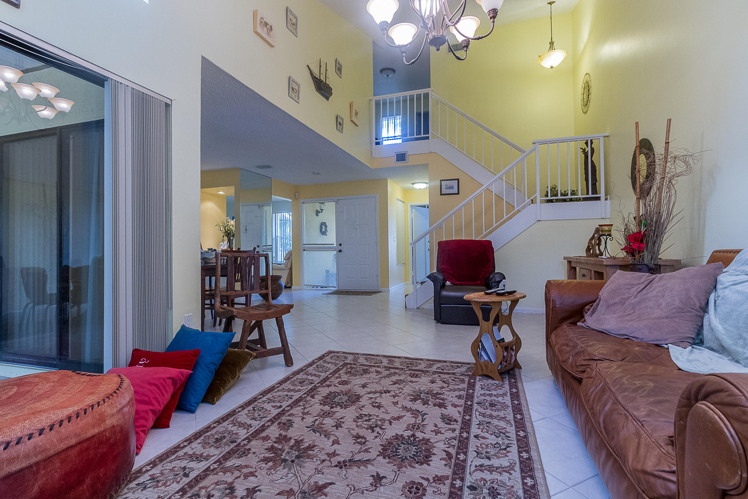 20885 Del Luna Drive Boca Raton, FL 33433 - Photo 7 of 28 Living Room