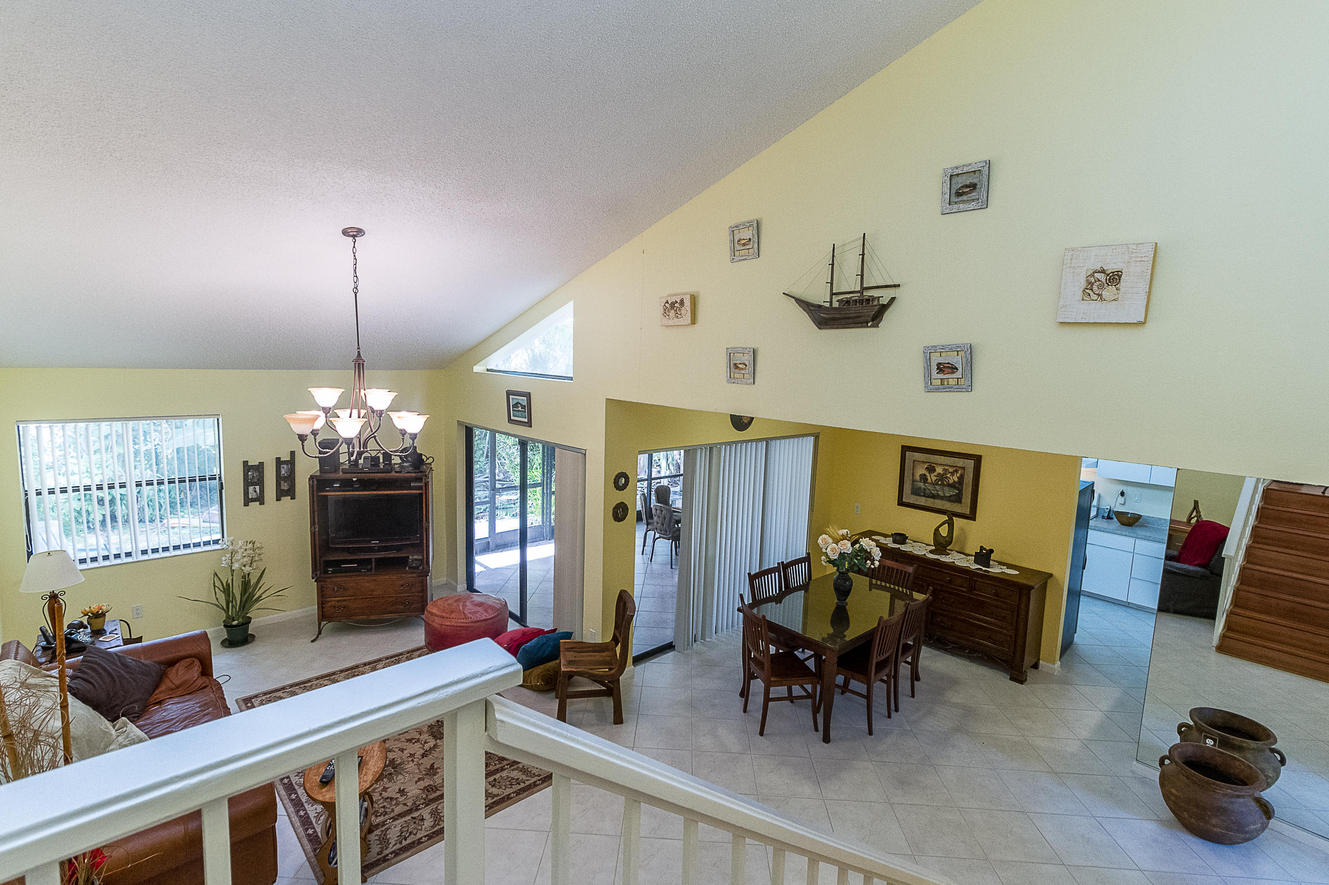 20885 Del Luna Drive Boca Raton, FL 33433 - Photo 8 of 28 Living Area