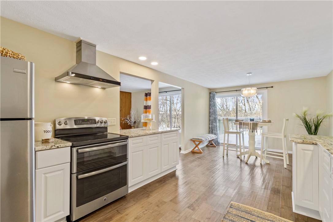 16 Tilegate Perinton, NY 14450 - Photo 3 of 31