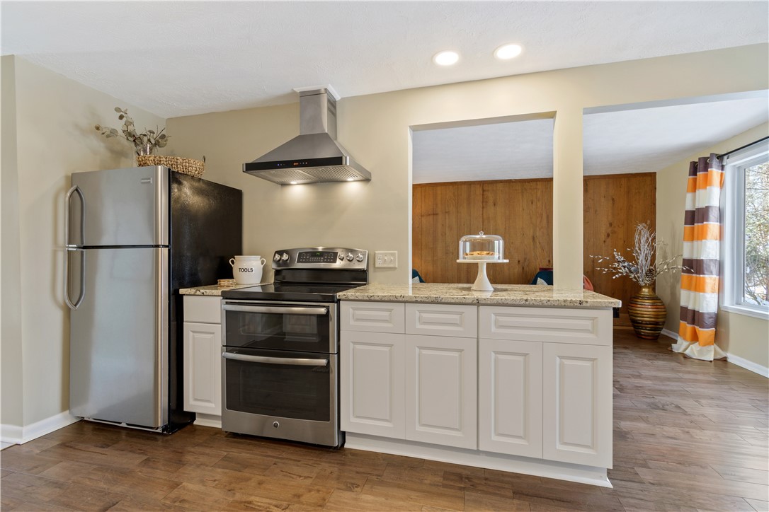 16 Tilegate Perinton, NY 14450 - Photo 4 of 31