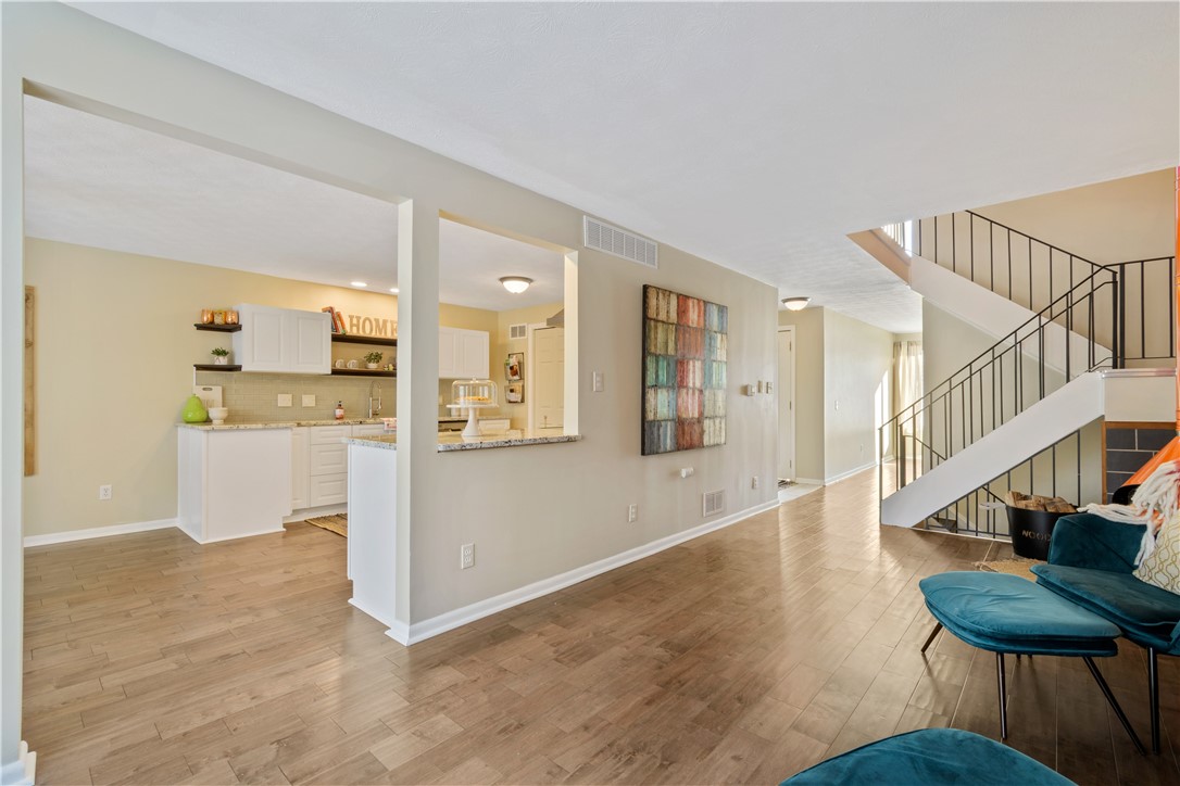 16 Tilegate Perinton, NY 14450 - Photo 6 of 31