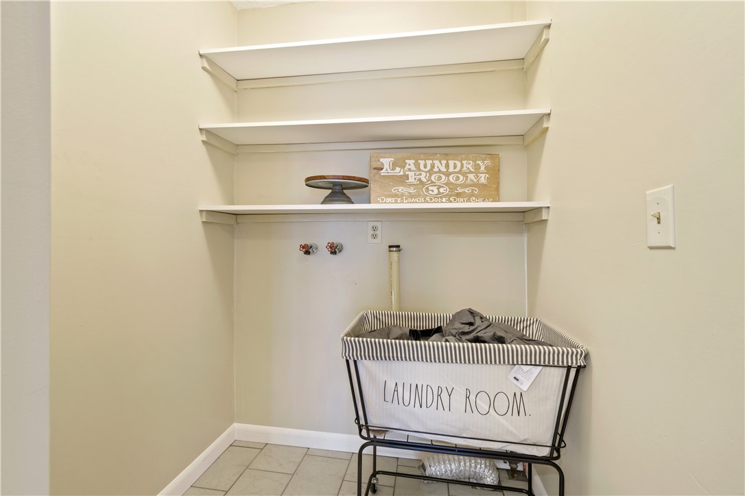 16 Tilegate Perinton, NY 14450 - Photo 9 of 31