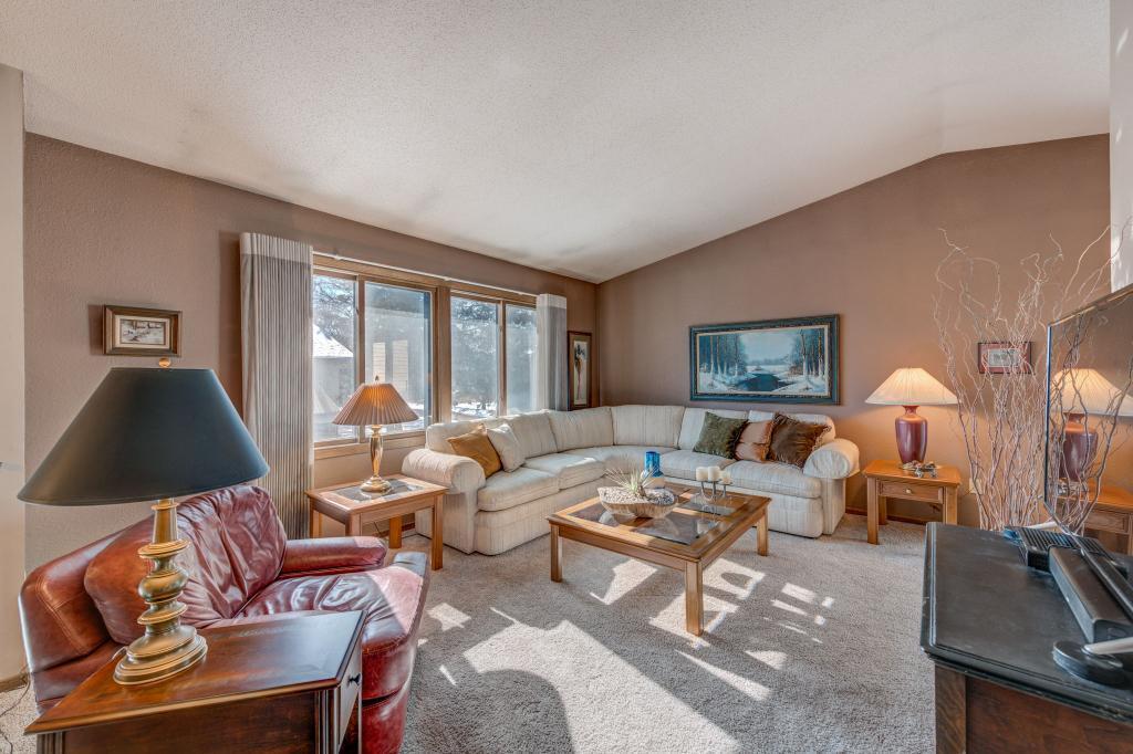 838 Sherwood Road Shoreview, MN 55126 - Photo 7 of 17 Gallery Image 7