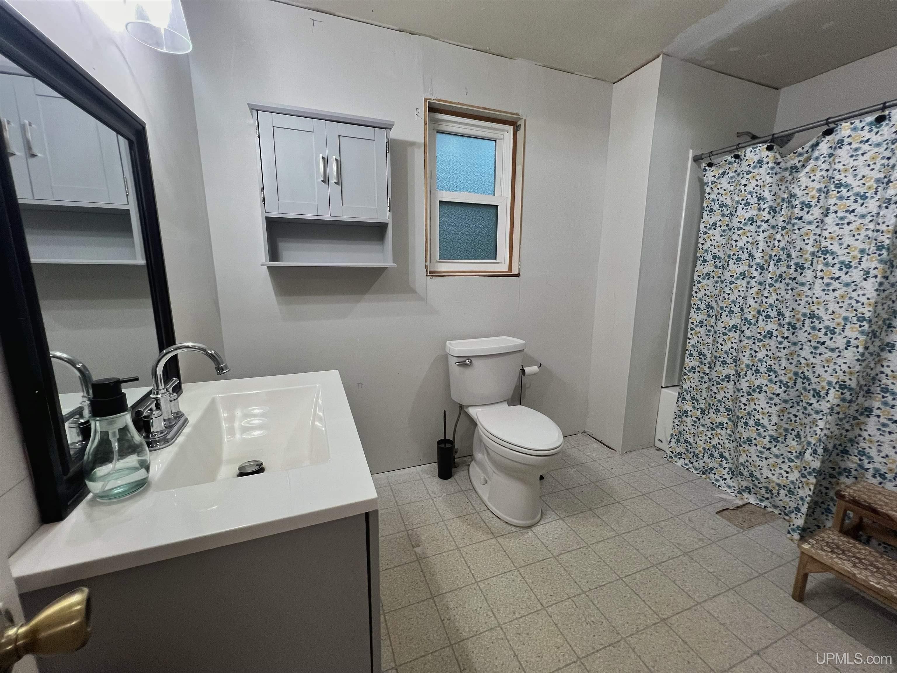 810 Section Street Norway, MI 49870 - Photo 9 of 23