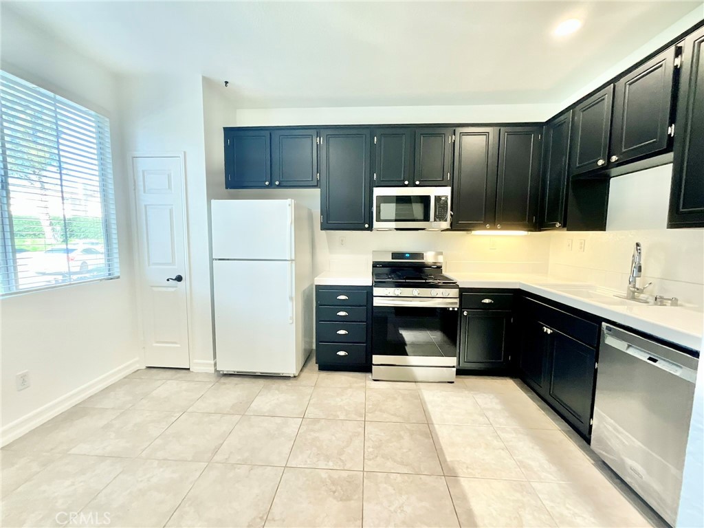 26 Proclamation Way Irvine, CA 92602 - Photo 39 of 48