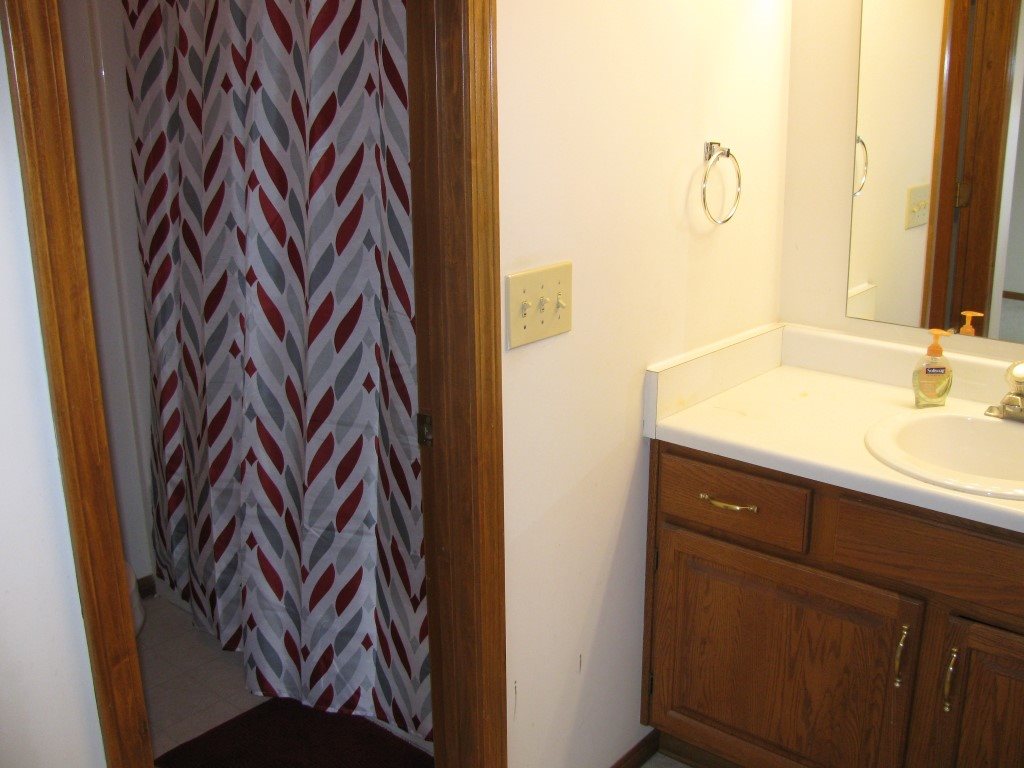 10527 Cherry Creek Road Fort Wayne, IN 46818 - Photo 13 of 26 Gallery Image 13