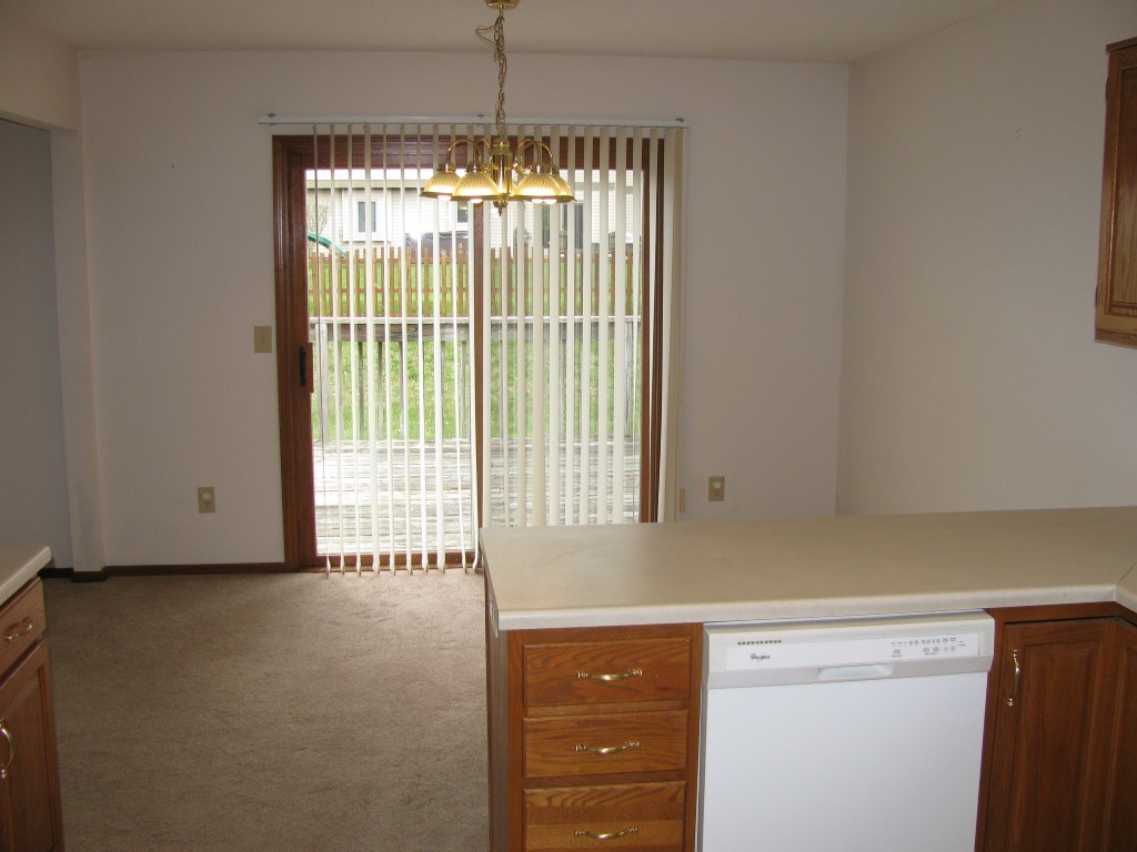 10527 Cherry Creek Road Fort Wayne, IN 46818 - Photo 4 of 26 Gallery Image 4