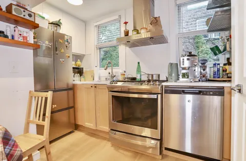 $2,950 | 432 2nd Street, Unit 1, Jersey City, NJ 07302