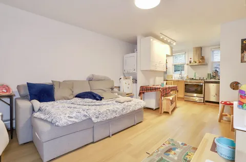 $2,950 | 432 2nd Street, Unit 1, Jersey City, NJ 07302