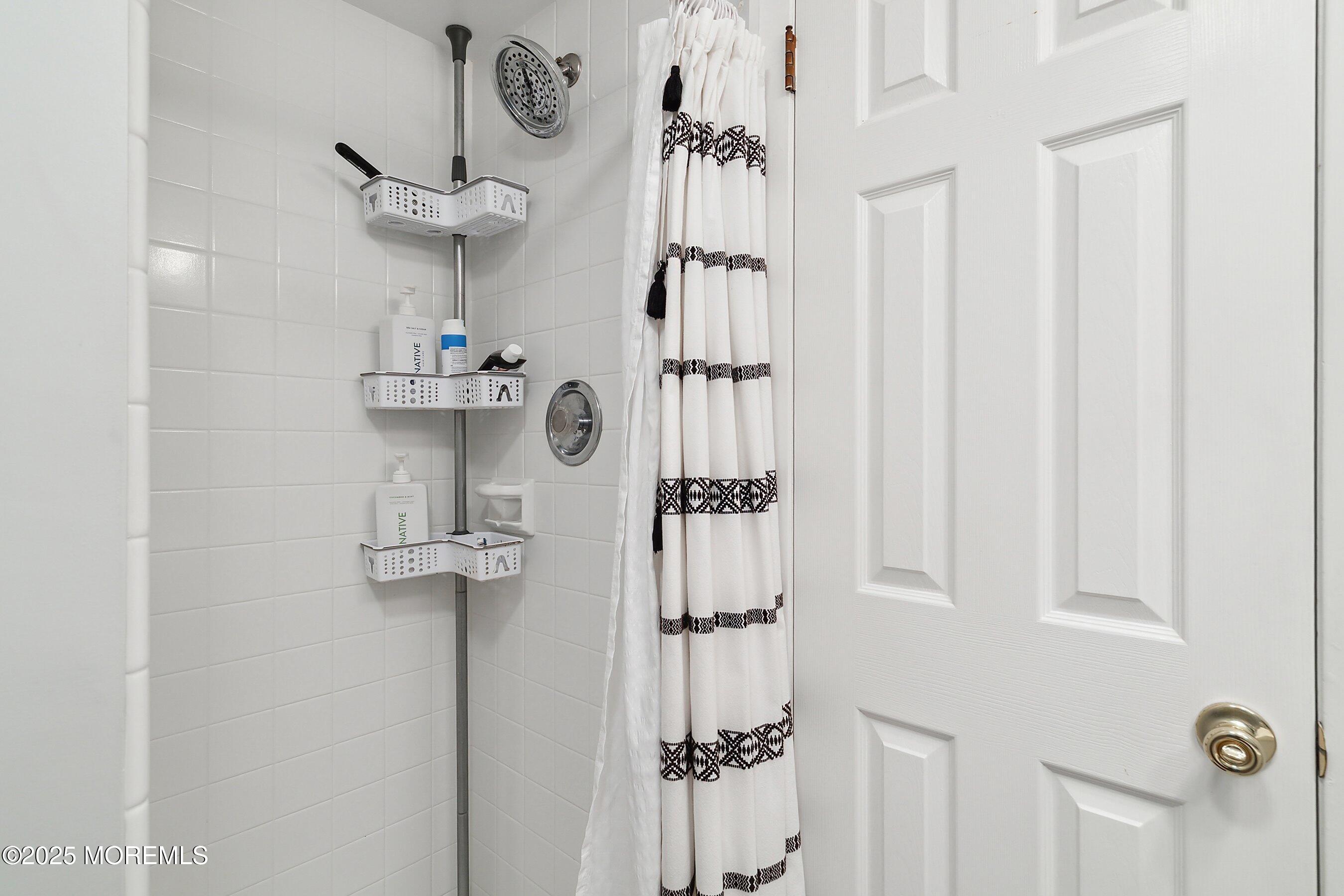 5 Ridge Road Rumson, NJ 07760 - Photo 29 of 50 26-Bath 2B
