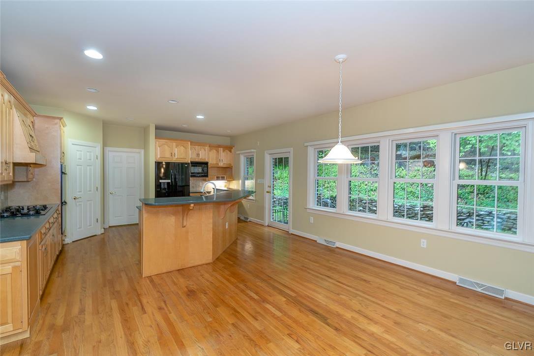2350 Ballybunion Road Center Valley, PA 18034 - Photo 13 of 27