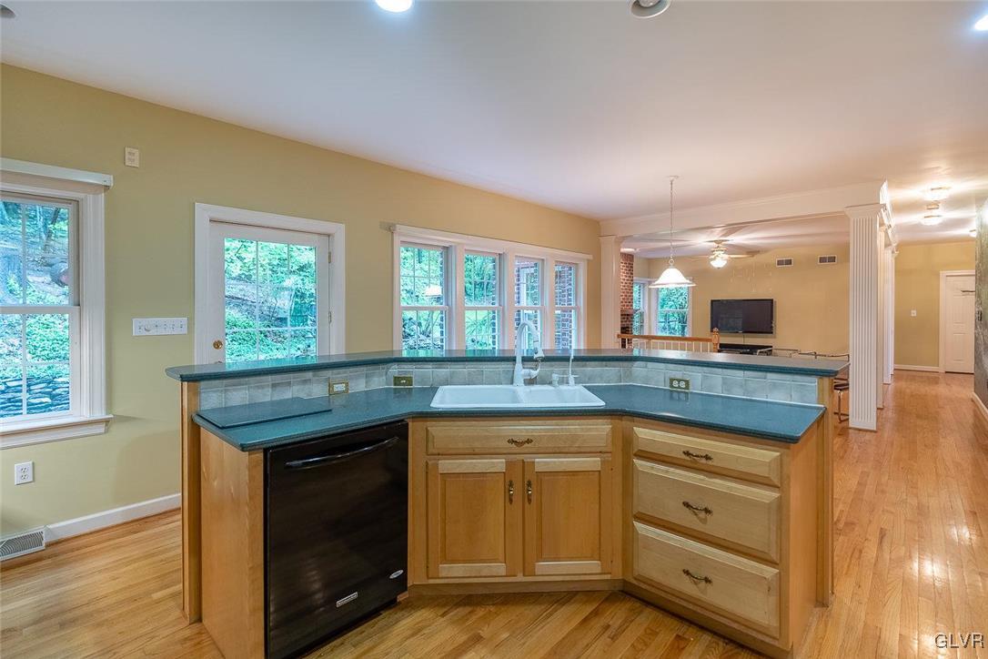2350 Ballybunion Road Center Valley, PA 18034 - Photo 14 of 27