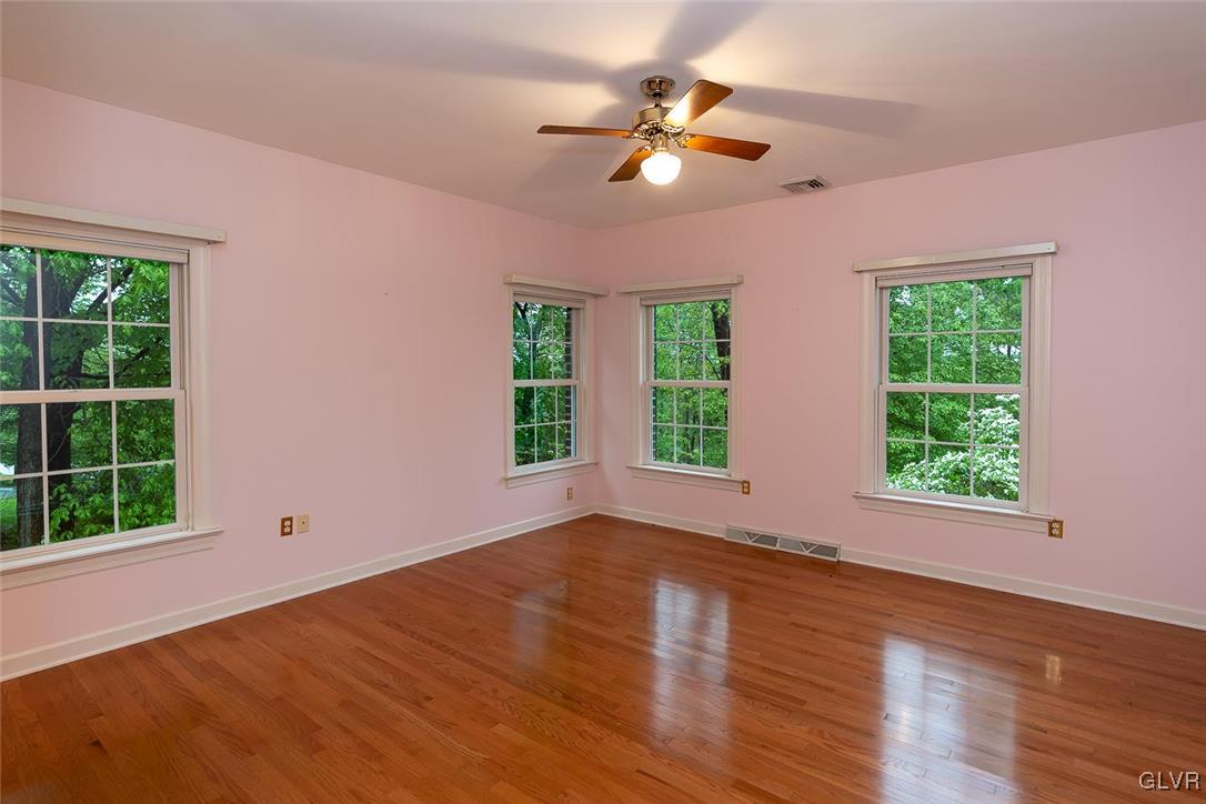 2350 Ballybunion Road Center Valley, PA 18034 - Photo 22 of 27
