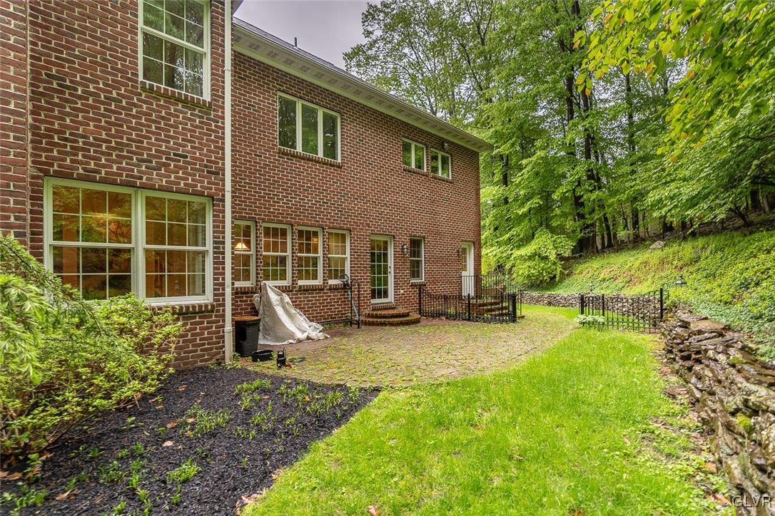2350 Ballybunion Road Center Valley, PA 18034 - Photo 25 of 27