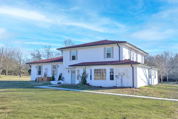 $850,000 | 557 Peach Valley Road, Gallatin, TN 37066