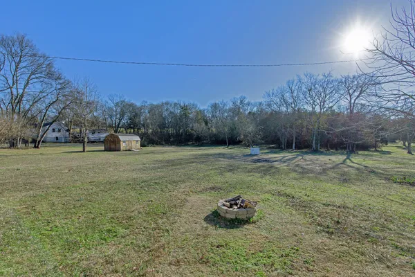 $800,000 | 557 Peach Valley Road, Gallatin, TN 37066