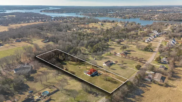 $800,000 | 557 Peach Valley Road, Gallatin, TN 37066