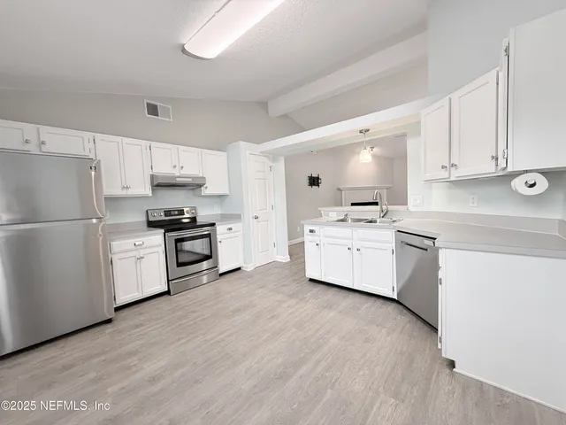 $2,150 | 3663 Carol Ann Lane, Jacksonville, FL 32223