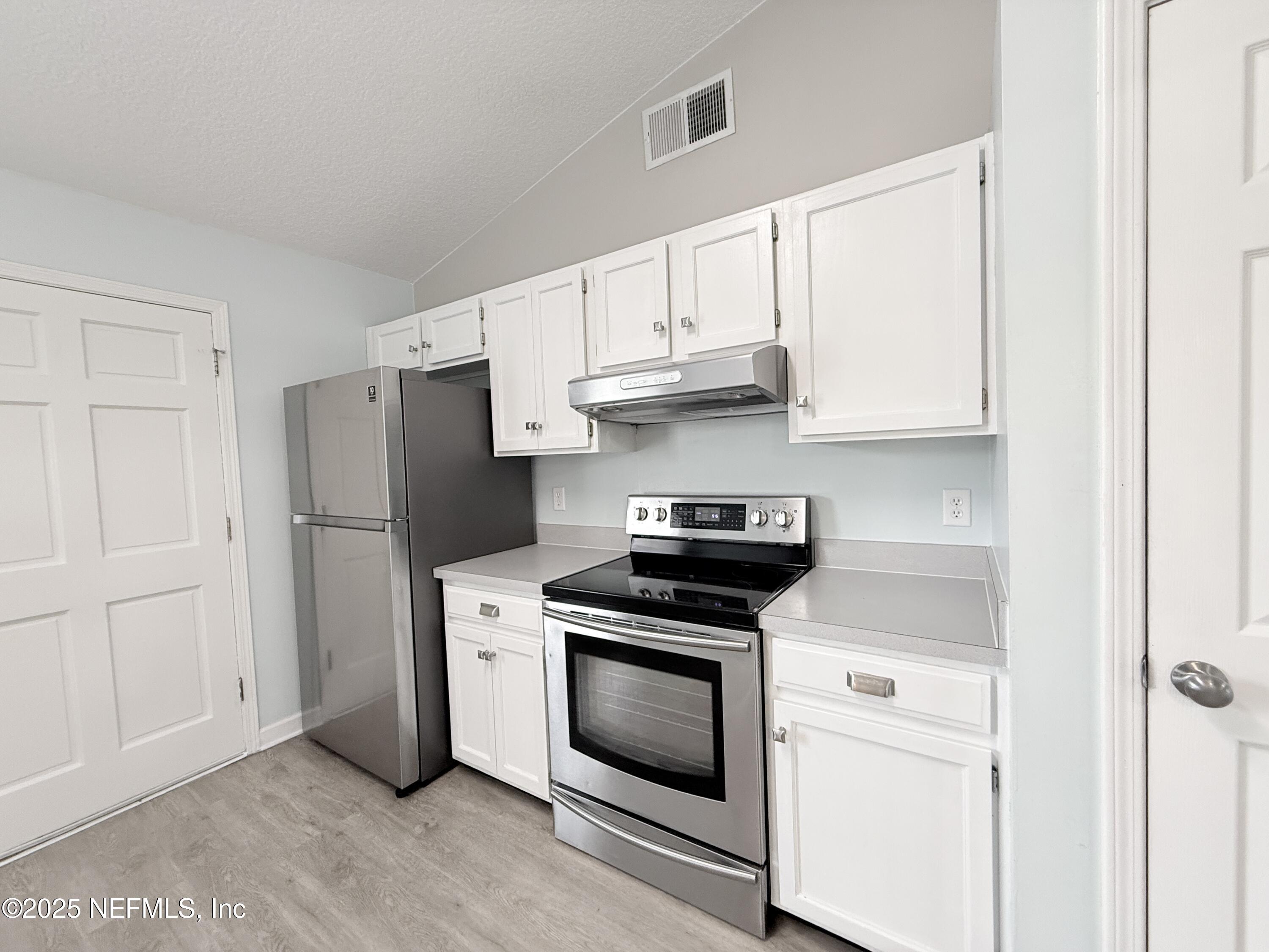 3663 Carol Ann Lane Jacksonville, FL 32223 - Photo 8 of 27 IMG_1377