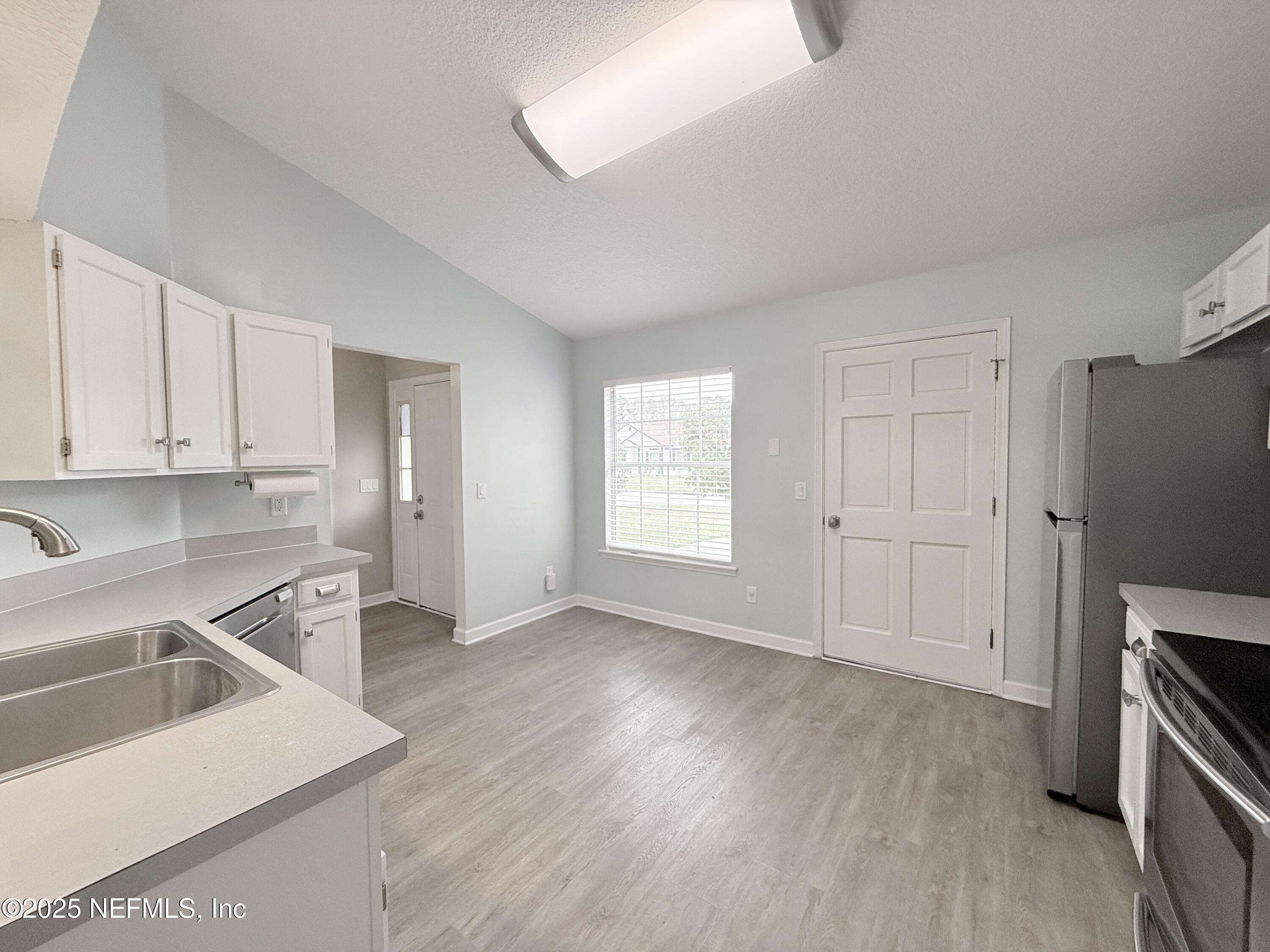 3663 Carol Ann Lane Jacksonville, FL 32223 - Photo 9 of 27 IMG_1376