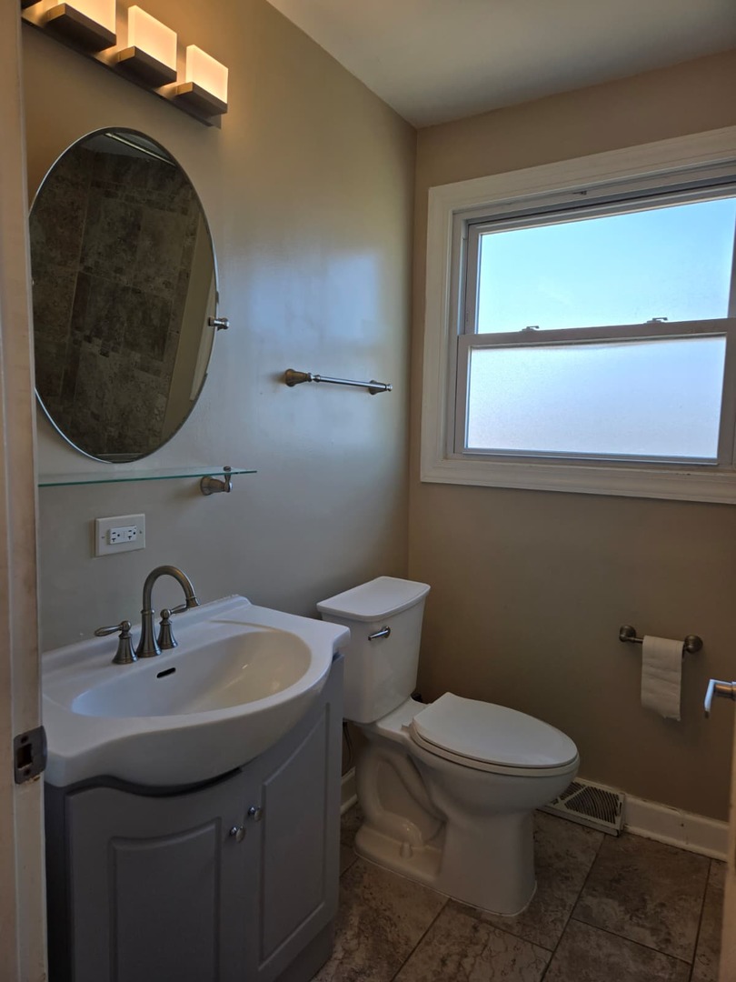 14540 Spaulding Avenue Harvey, IL 60426 - Photo 13 of 17