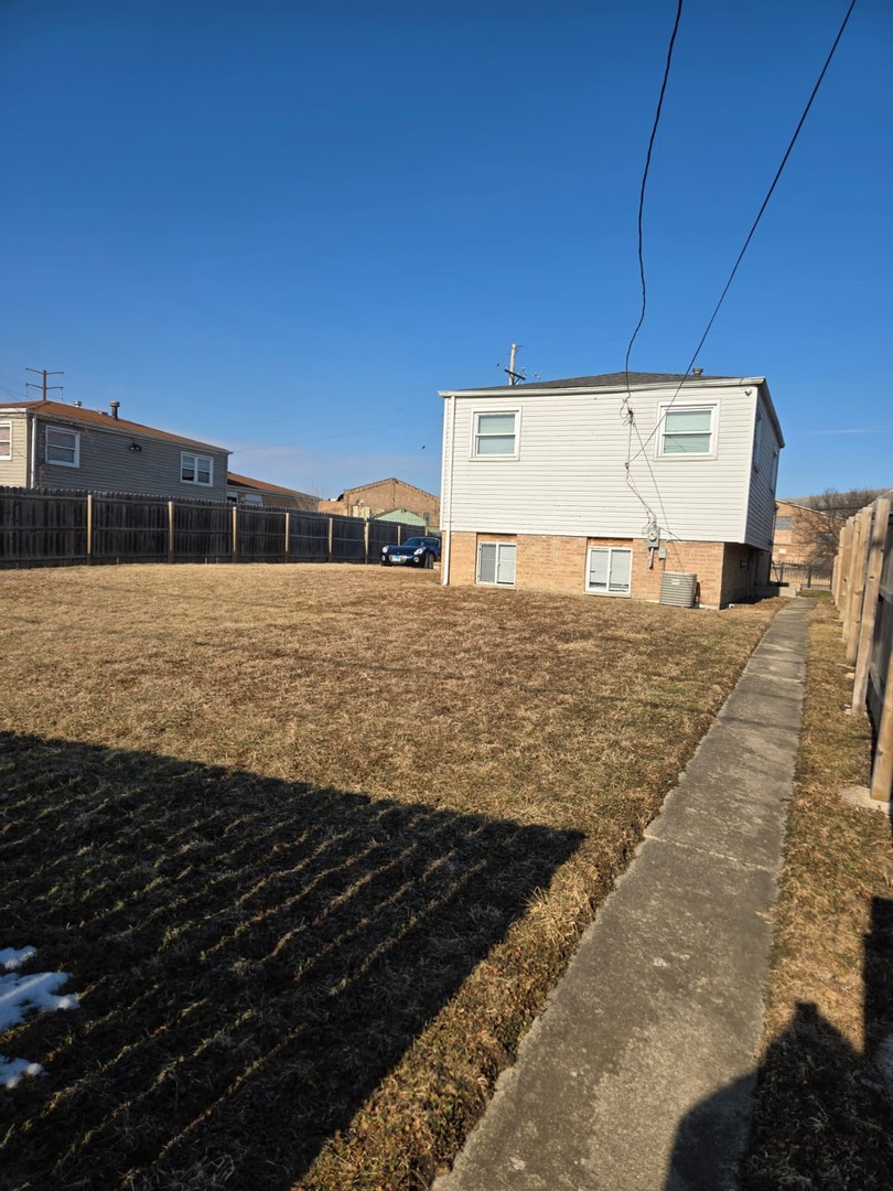 14540 Spaulding Avenue Harvey, IL 60426 - Photo 3 of 17